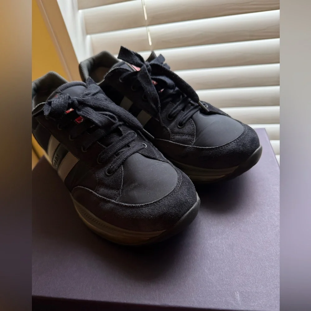 Prada Men’s Velvet Sneakers – Navy Blue – US 10 / UK 8 – Excellent Condition